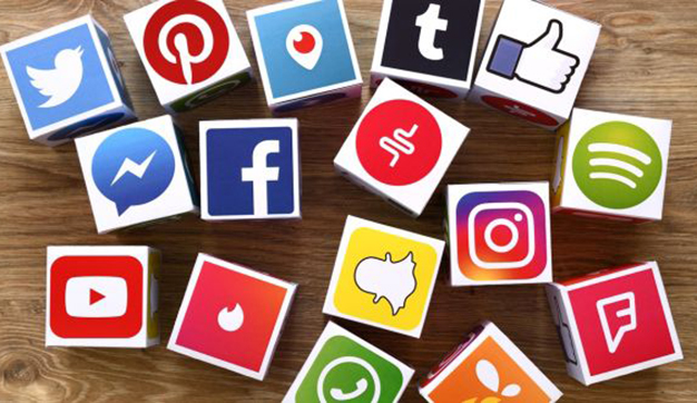6 خطوات ادارة حسابات التواصل الاجتماعي 2024 | وكالة مراسم